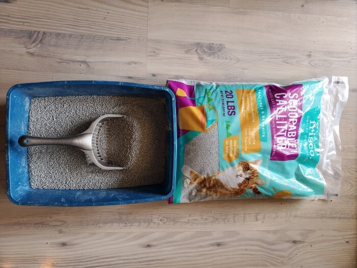 Frisco Multi-Cat Clumping Unscented Cat Litter