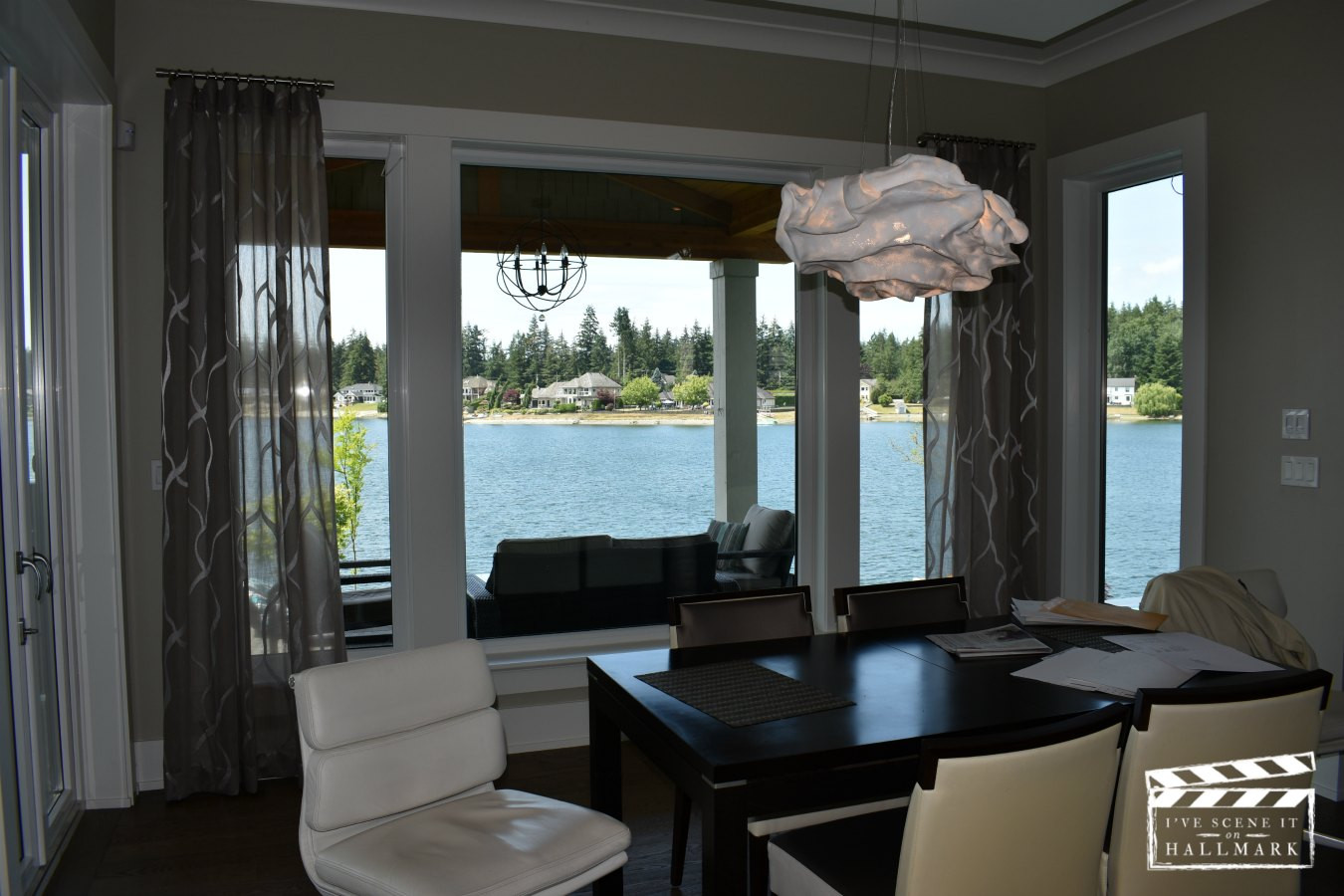 Dining room inside the vacation rental from Cats &amp; Dogs film, showing the interior design and set decoration