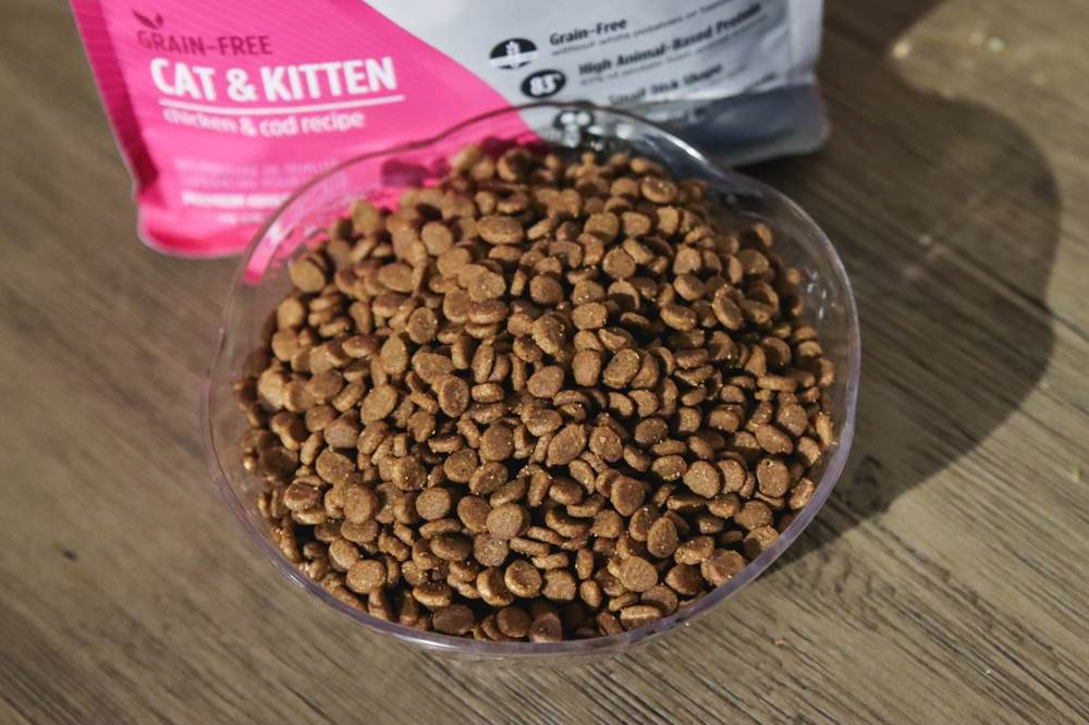 Nulo Freestyle Grain Free Cat &amp; Kitten Chicken &amp; Cod Recipe
