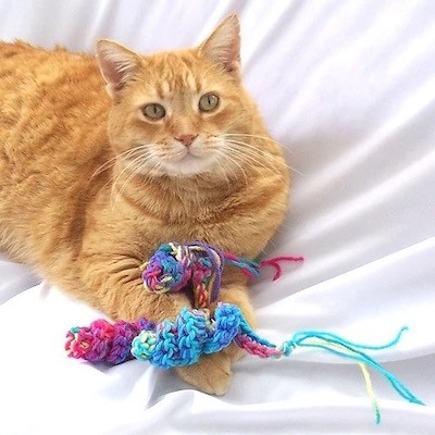 Set of swirly crochet mice cat toys in various colors, easy for beginners to make