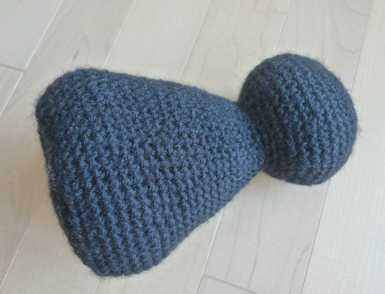 Following the Jiji cat crochet pattern precisely for an accurate amigurumi