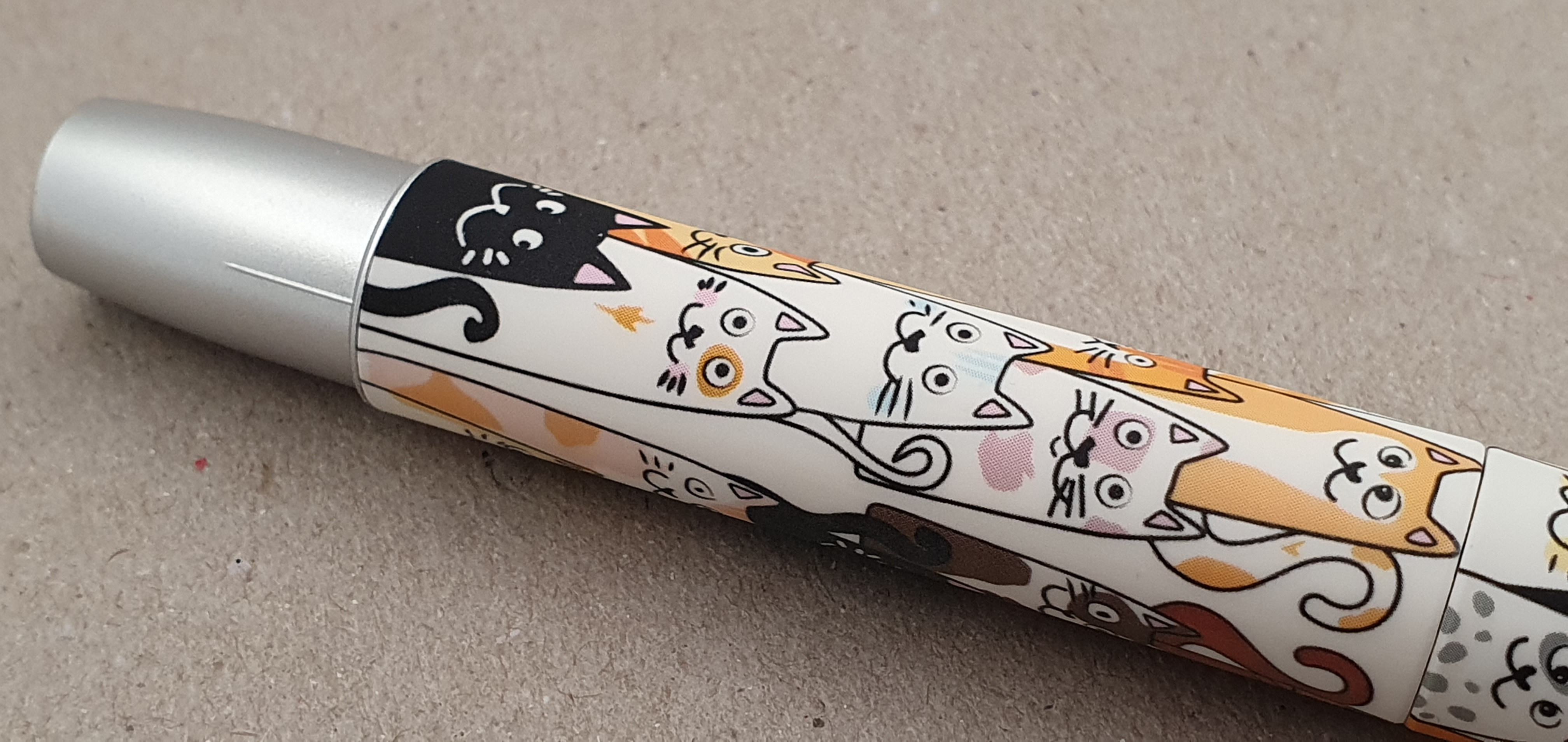 Online Campus Fluffy Cats fountain pen